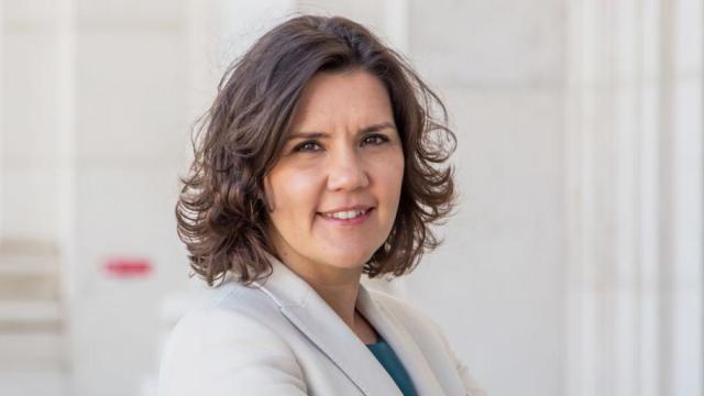 Assunção Cristas junta especialista em mar este sábado na Praia da Vitória